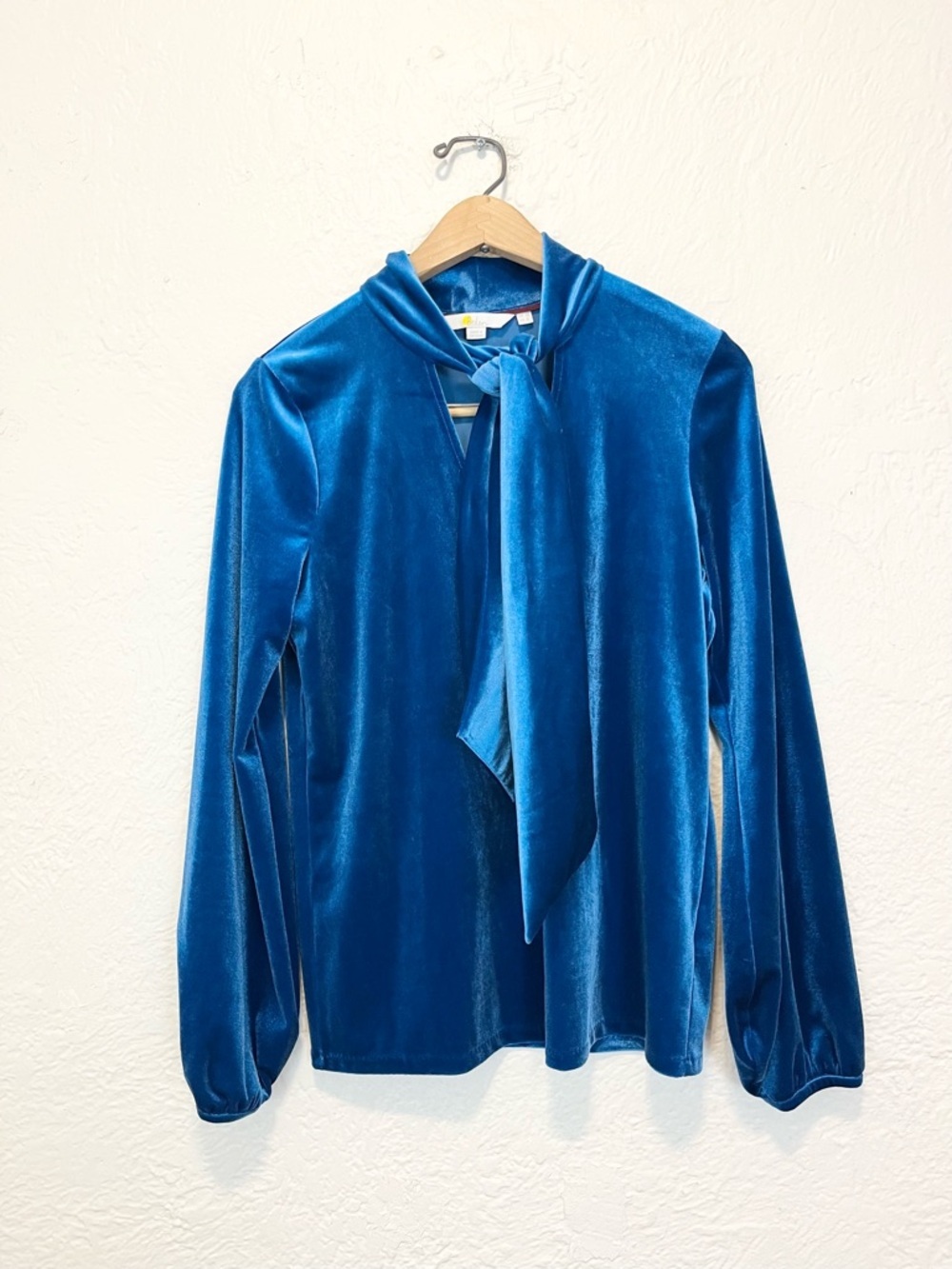 Boden Top Blue Velvet Tie Neck 6 - Picture 2 of 7
